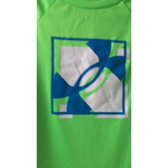 Under Armour Boy's Small Long Sleeved Lime Green Graphic Logo Tshirt - Picture 2 of 4